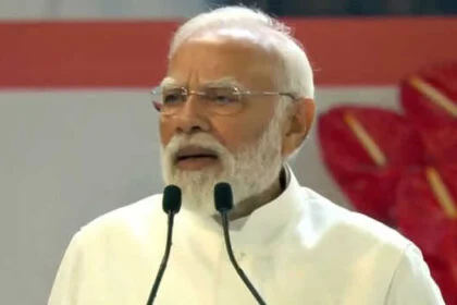 वंदे मातरम को तोड़ने वाली विभाजनकारी सोच अभी भी देश के लिए चुनौती है: मोदी