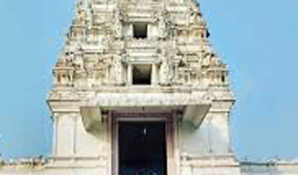 श्रीकाकुलम मंदिर में भगदड़ से 10 श्रद्धालुओं की मौत, 20 घायल