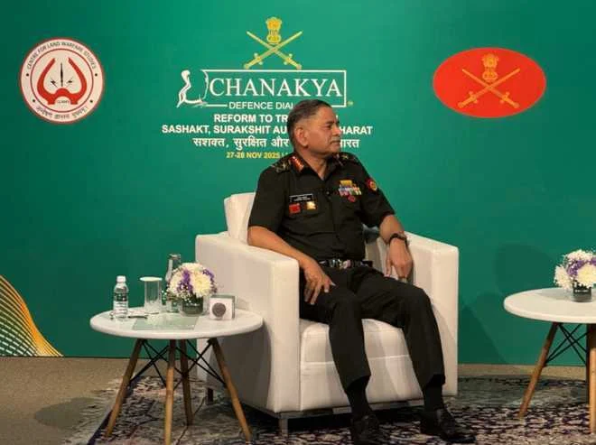 सेना प्रमुख की पाकिस्तान को चेतावनी, सेना को पता बैरंग चिट्ठी का जवाब किसे देना है