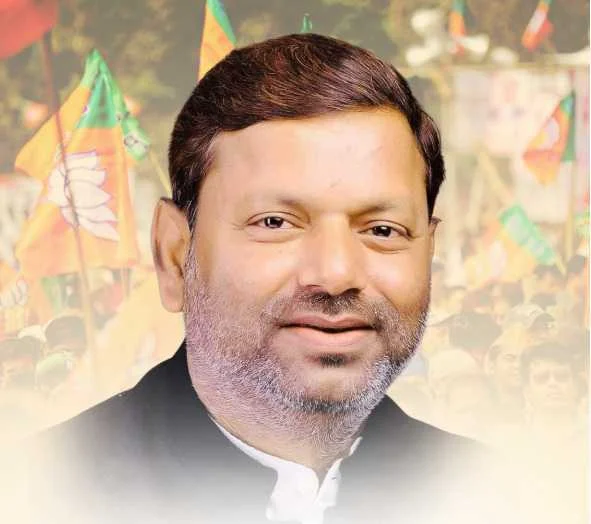 शंख ध्वनि के बीच यूपी भाजपा के नए प्रदेश अध्यक्ष बने पंकज चौधरी