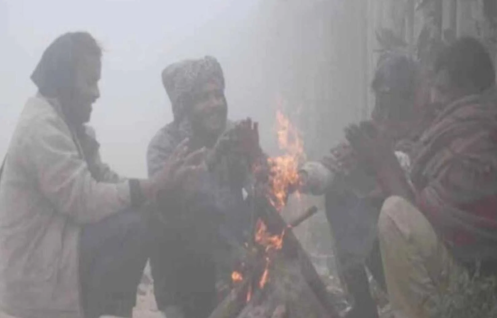 झारखंड में कड़ाके की ठंड का कहर, शीतलहर और घने कोहरे को लेकर येलो अलर्ट जारी