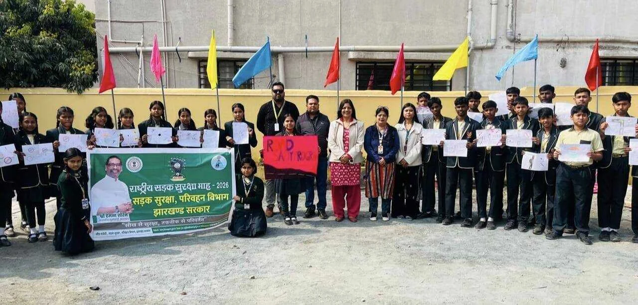 राष्ट्रीय सड़क सुरक्षा माह: पेंटिंग के जरिए बच्चों ने दिया यातायात नियमों का संदेश