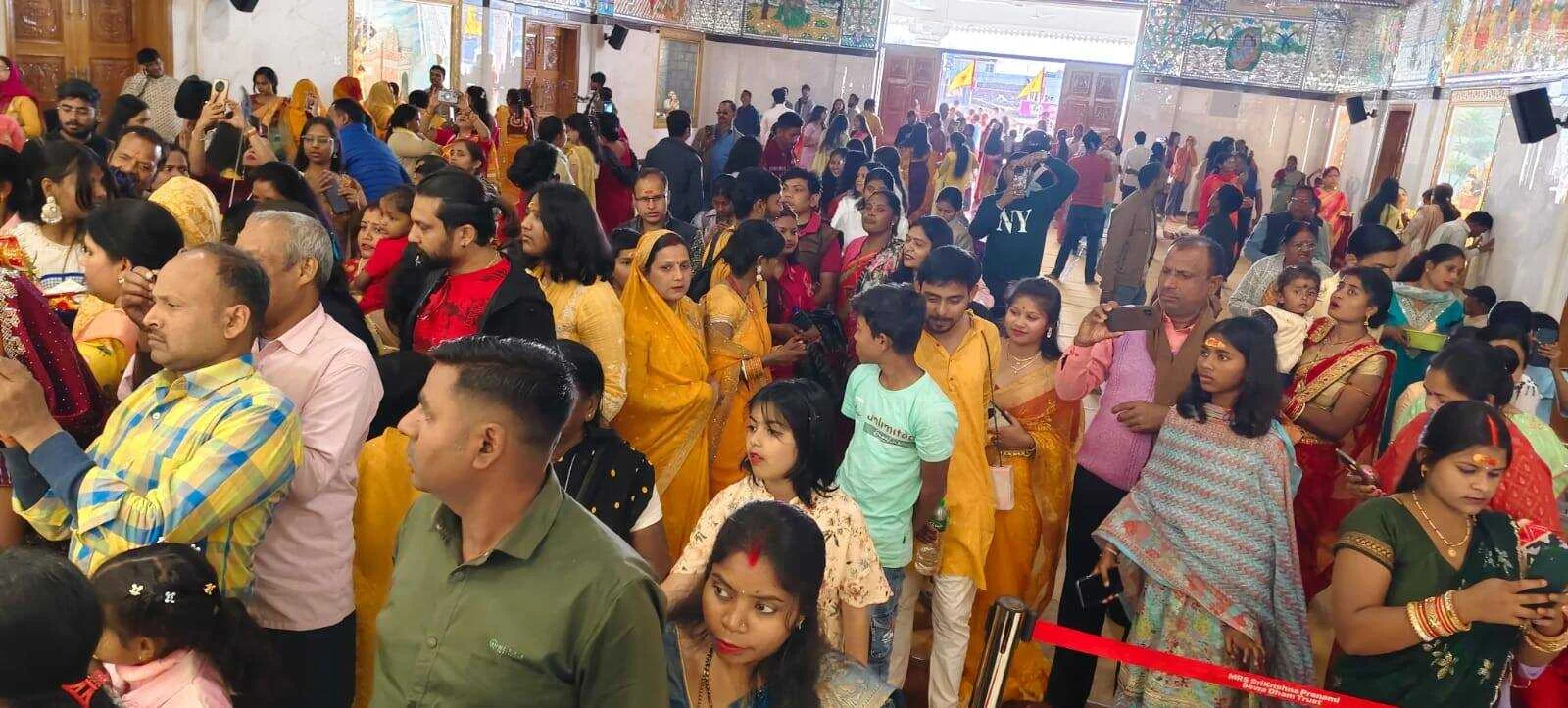 बसंत पंचमी पर श्री राधा कृष्ण प्रणामी मंदिर, पुंदाग में भक्ति और उल्लास का अनुपम दृश्य