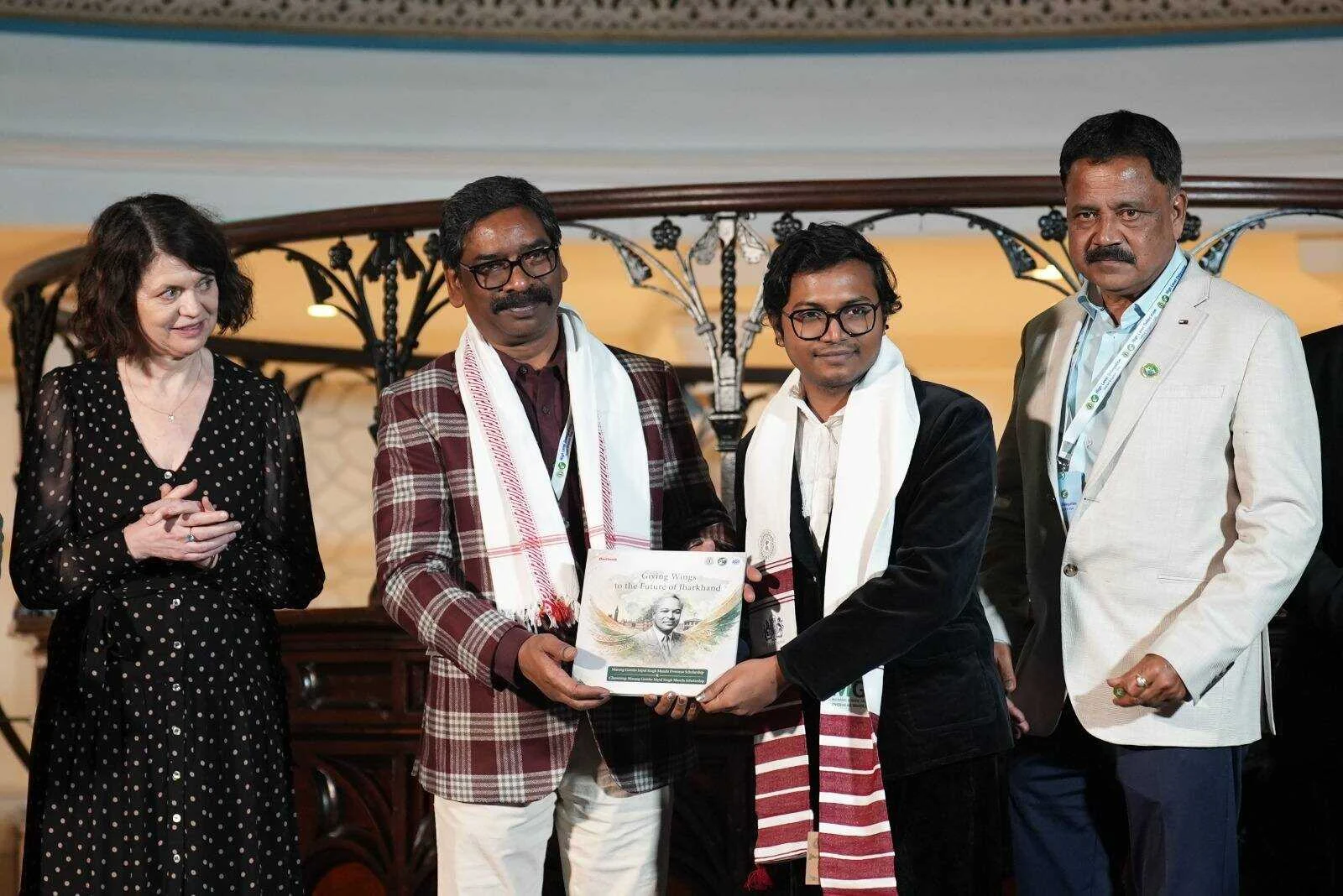 युवा झारखण्ड के संघर्ष, अस्मिता और प्रकृति-संगत विकास की यात्रा: हेमन्त सोरेन