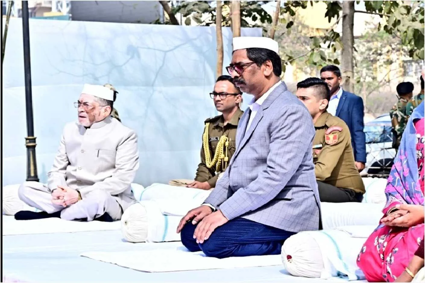 राज्यपाल संतोष गंगवार और मुख्यमंत्री हेमंत सोरेन ने महात्मा गांधी को अर्पित की श्रद्धांजलि