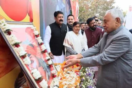 राष्ट्रीय स्वाभिमान दिवस के अवसर पर आयोजित महाराणा प्रताप की पुण्यतिथि कार्यक्रम में शामिल हुये नीतीश कुमार