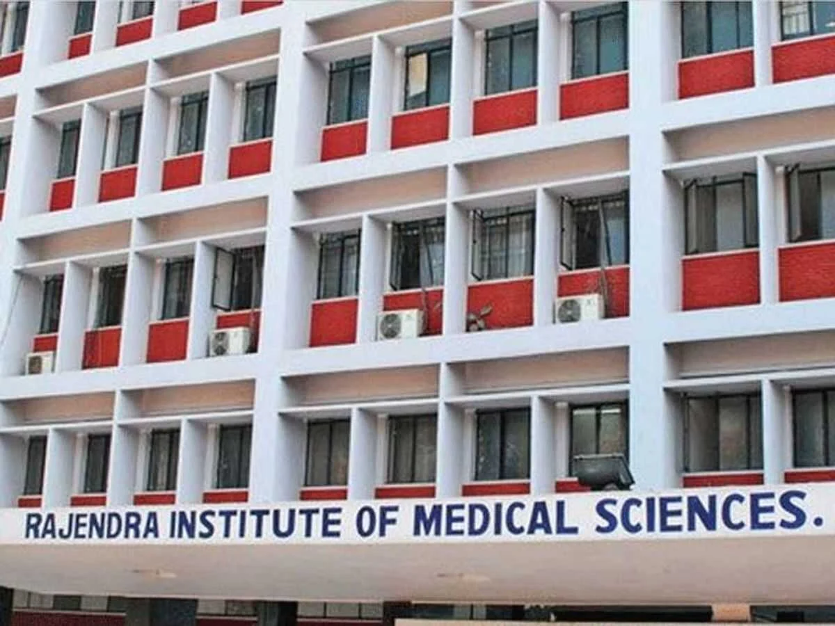 रिम्स के ट्रॉमा सेंटर से बाल कैदी फरार, तलाश तेज