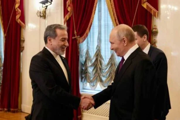 अराघची ने पुतिन से मुलाकात की